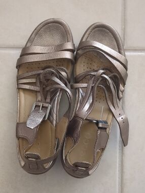 Ecco Sculpted Women's Metallic Bronze Strappy Comfort Sandals Sz 9/40